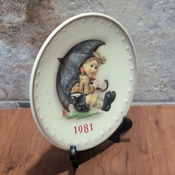 MJ Hummel 11th Annual Decorative Plate Umbrella Boy 1981 Goebel W Germany 1973 - Picture 8 of 9